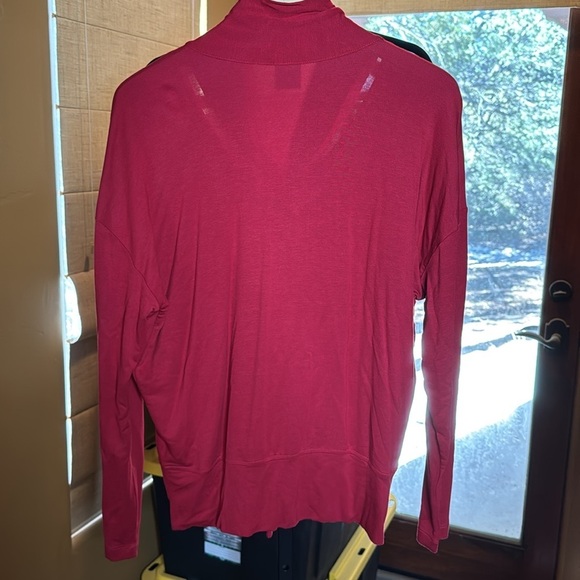 CAbi Style 3804 Tess Knit Top Tie V Neck Firebrick Red Size Medium - Picture 10 of 10